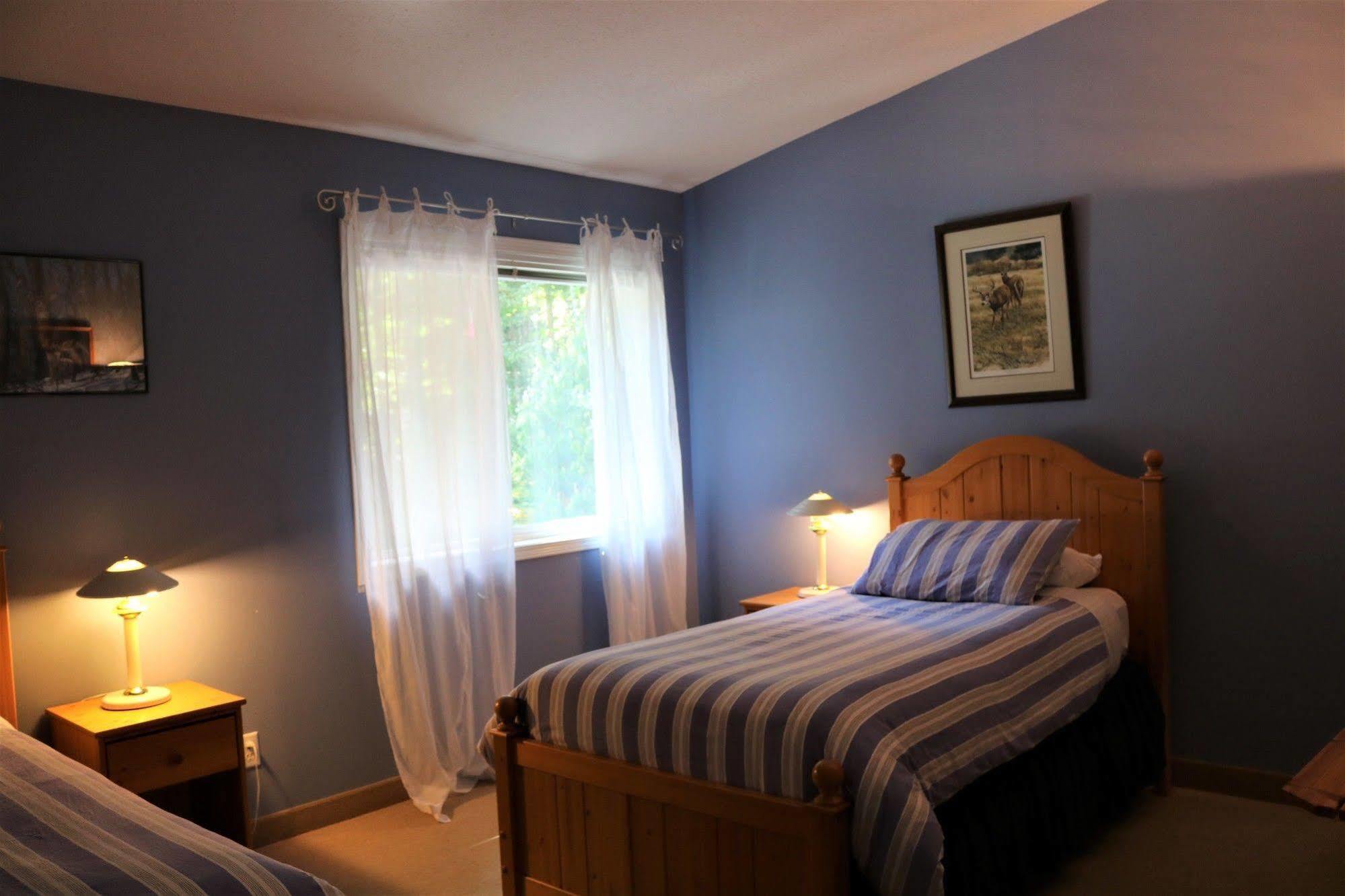 Mulvehill Creek Wilderness Inn And Wedding Chapel Revelstoke Eksteriør billede