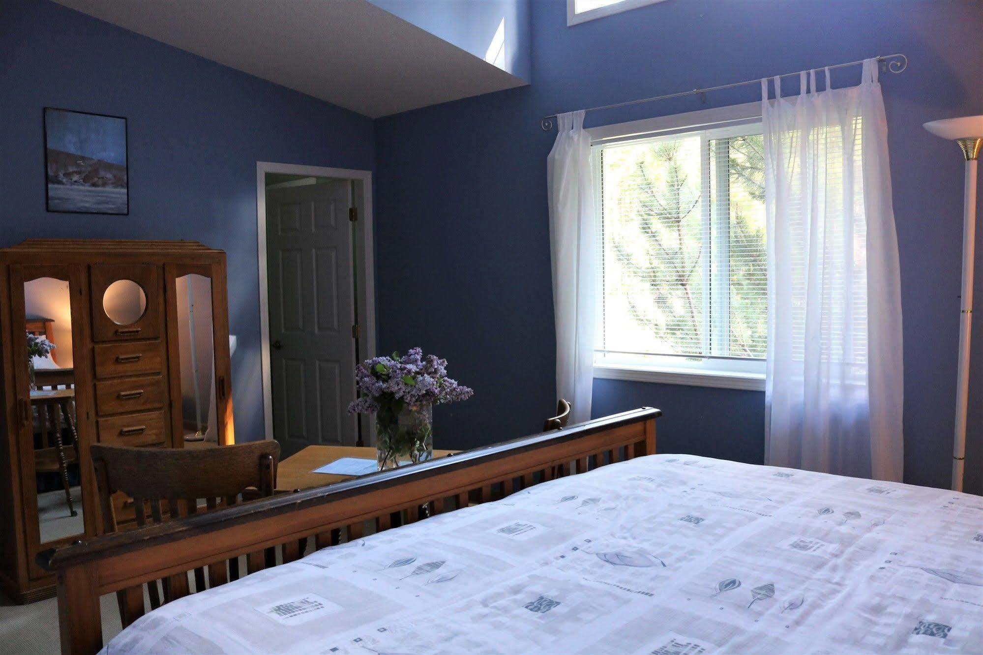 Mulvehill Creek Wilderness Inn And Wedding Chapel Revelstoke Eksteriør billede